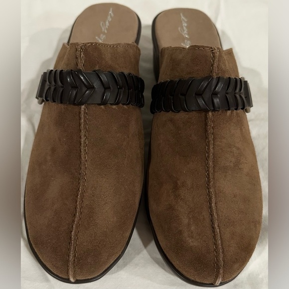 Easy Spirit Shoes - New! Easy Spirit Pierson Brown Mules for Women Size 10 Wide